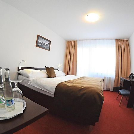 Alexandra Sport Hotel Púchov Buitenkant foto