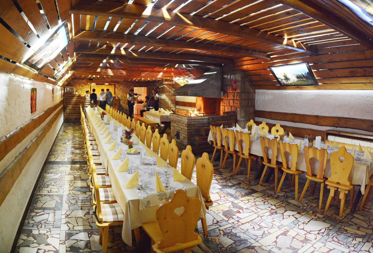 Alexandra Sport Hotel Púchov Buitenkant foto
